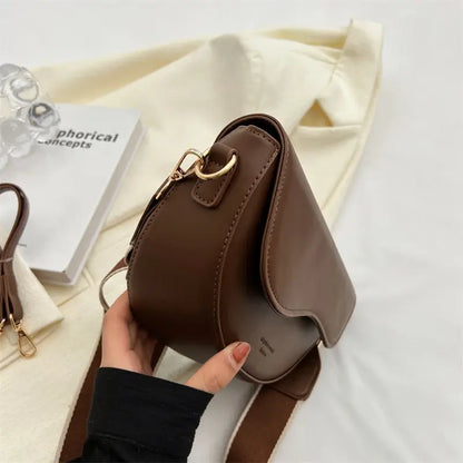 Summer Elegance Saddle Crossbody Bag - Classic Leather Shoulder Bag for Women